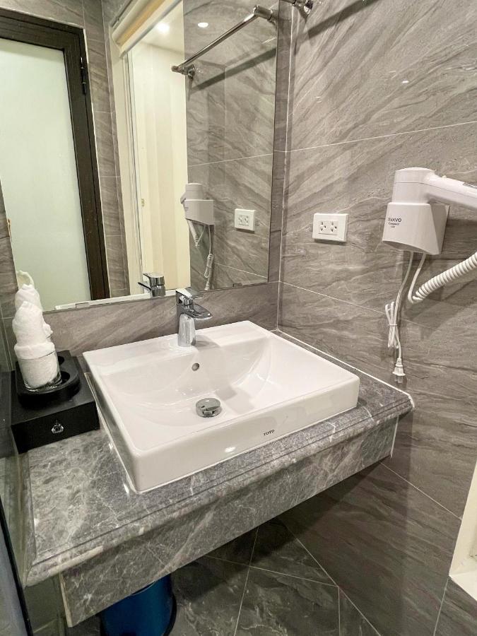 Ngoc Anh Duong Hotel Ha Long Exteriör bild